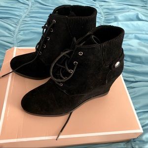 MICHAEL Michael Kora Carrigan Wedge Black Suede Booties Size 9.5 M